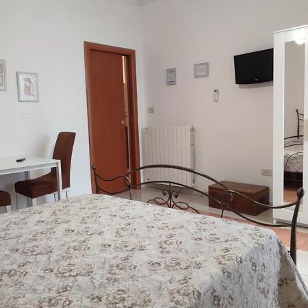 Da Vinci Affittacamere Borgo Tarente Extérieur photo